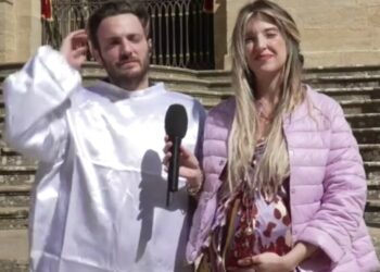 ''Il pancione cresce, sono alla fine del quinto mese'': Guenda Goria nonostante la gravidanza vola in Sicilia inviata de 'La Volta Buona'