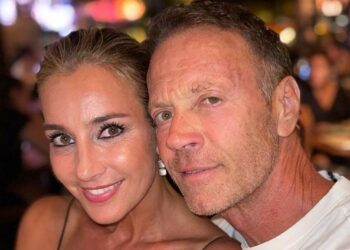 ''Rocco nell'intimità con me si comportava come sul set, non mi piaceva'': la moglie di Siffredi rivela la loro prima volta e la tentazione di lasciarlo
