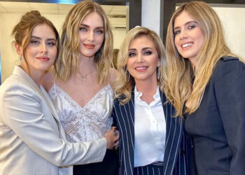 La paura della diretta, le lacrime, la presenza di mamma e sorelle dietro le quinte: ecco com'è andata davvero l'intervista di Chiara Ferragni da Fazio