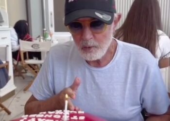 Flavio Briatore compie 74 anni e festeggia dopo lo spavento