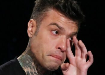 Fedez piange durante l'intervista a Belve: prime immagini