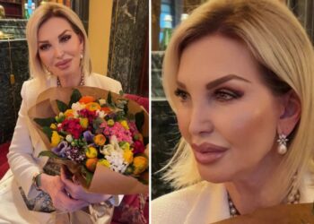 La Marchesa D'Aragona mostra i risultati del nuovo lifting fatto a 72 anni