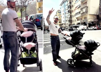 Andreas Muller si gode le prime passeggiate con le gemelline