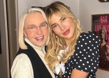 La prima foto di Eleonora Giorgi dopo l’operazione per la rimozione del tumore al pancreas: il dolce scatto con la futura nuora