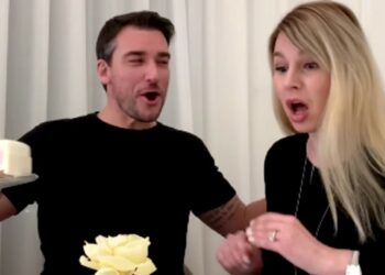 Ecco il momento esatto in cui il bellissimo chef tv Damiano Carrara e la moglie hanno scoperto di aspettare una femminuccia: guarda la reazione