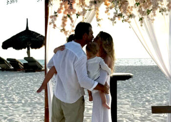 Luca Argentero e Cristina Marino, secondo matrimonio a sorpresa alle Maldive: la dolce immagine