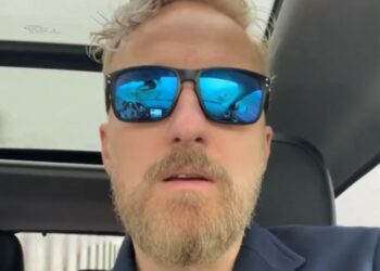 Ecco perché Francesco Facchinetti non mostra più le immagini della famiglia sui social