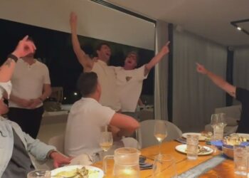 L'addio al celibato di Ignazio a Moser ad Ibiza con gli amici