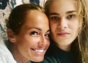 ''Grazie per avermi amata anche quando non lo facevo io'': Sonia Bruganelli condivide una foto della figlia Silvia e un emozionante messaggio