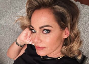 ''Ho fatto i conti con il senso di colpa e la rabbia'': Sonia Bruganelli torna a parlare della malattia della figlia e rivela di aver perso la fede