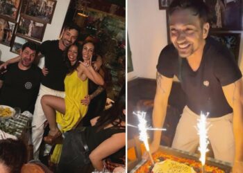 Costantino Vitagliano nonostante la malattia ritrova il sorriso alla festa per i suoi 50 anni: l'ex tronista circondato da tantissimi amici, guarda