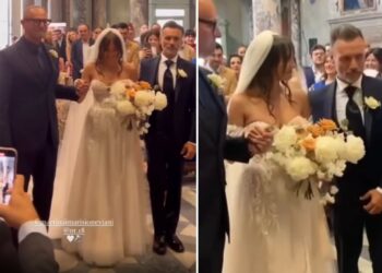 Nek emozionatissimo accompagna all'altare la figlia della moglie, alla nozze anche il collega Francesco Renga: guarda