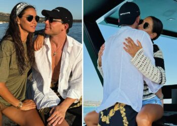 Melissa Satta e il nuovo fidanzato Carlo Beretta, ex di Giulia De Lellis, in vacanza insieme in Sardegna con gli amici: le foto