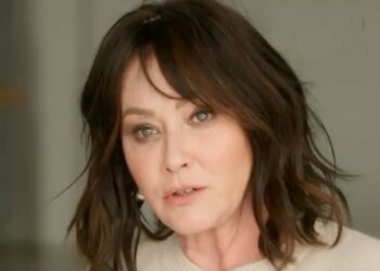 Svelati gli ultimi pensieri di Shannen Doherty nelle settimane prima della morte: il periodo più difficile del cancro