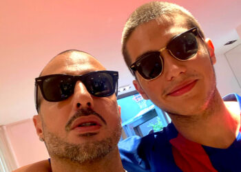 ''Carlos sta meglio, starà in comunità almeno fino a gennaio'': Fabrizio Corona aggiorna sullo stato di salute del figlio avuto con la Moric