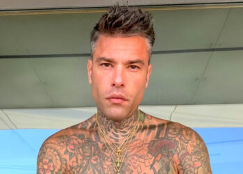 ''Appena atterrato sono stato portato in ospedale'': Fedez di nuovo ricoverato all’arrivo in Puglia, ecco cosa sappiamo