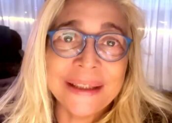 ''A poco a poco sto ricominciando a vedere'': Mara Venier si prepara ai nuovi interventi agli occhi dopo lo shock estivo