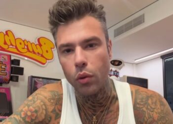 Fedez parla della canzone cantata male