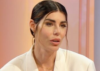 ''E' dal giorno dopo che ho partorito che mi chiede questa sorellina'': Bianca Atzei rivela in tv che il compagno Stefano vorrebbe già un altro figlio