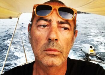 ''La tosse non passava, la lastra, lo choc'': il cantautore Luca Carboni rivela la sua battaglia contro un tumore al polmone