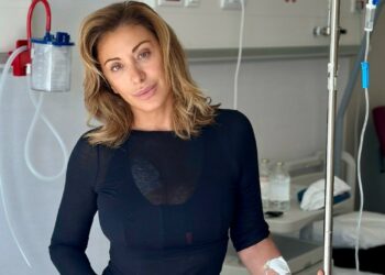 ''Entrerò in sala operatoria per un nodulo maligno'': Sabrina Salerno si mostra poco prima dell'intervento per rimuovere un tumore