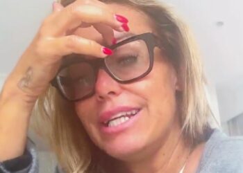 Sonia Bruganelli ammette di aver esagerato nell'ostentare la sua ricchezza sui social