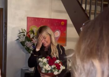 La festa a sorpresa per il compleanno di Manila Nazzaro