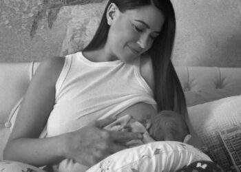 Claudia Ruggeri, Miss Claudia di 'Avanti un Altro' e cognata della Bruganelli, mostra il tenero scatto mentre allatta la figlia di 15 giorni