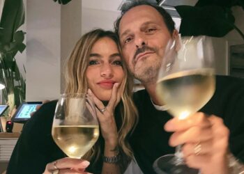Fabio Troiano festeggia 50 anni insieme alla fidanzata ex Miss Italia Eleonora Pedron con una vacanza in coppia a Napoli: foto