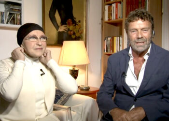 ''Questo pancreas lo odio'': Massimo Ciavarro accompagna l'ex moglie Eleonora Giorgi in tv e fa una confessione privata sulla malattia