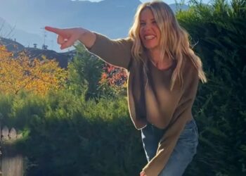 Alessia Marcuzzi mostra il backstage delle sue foto di compleanno