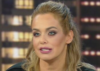 ''Davide si è preso una piccola strigliata dal papà'': Sonia Bruganelli rivela come ha reagito Bonolis alla fragilità del figlio mostrata in tv