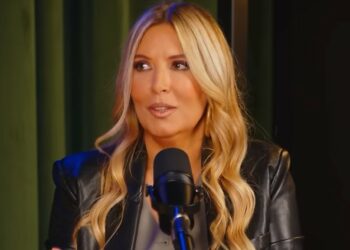 ''Ho smesso di mangiare carne da un giorno all’altro'': Selvaggia Lucarelli racconta perché ha eliminato gli animali dal piatto