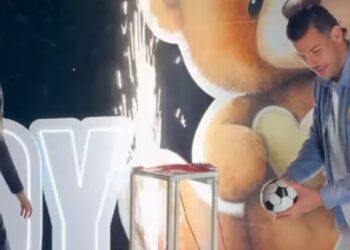 L'emozionante gender reveal di Zoe Cristofoli e Theo Hernandez