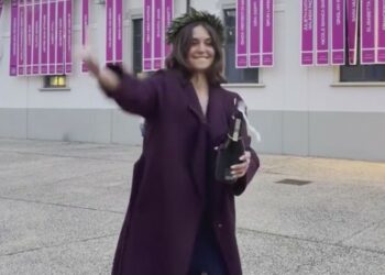 La figlia di Daniele Bossari e Filippa Lagerback si è laureata: guarda