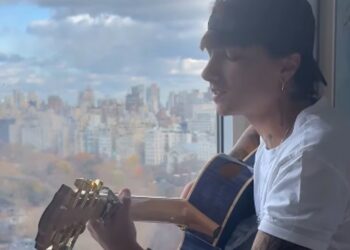 Ultimo dopo la nascita di Enea torna a cantare a New York