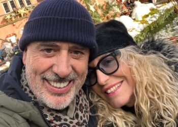 Antonella Clerici, ''fuga d'amore'' all'estero tra mercatini di Natale col suo Vittorio per il compleanno: ecco dov'è andata