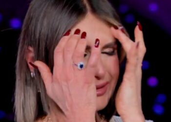 Arianna David confessa in tv: ''Mio figlio non è stato bene e i medici non sono riusciti a darci una diagnosi, ho perso 10 anni di vita''