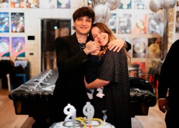 Ultimo festeggia 29 anni a Roma con il figlio e la compagna Jaqueline