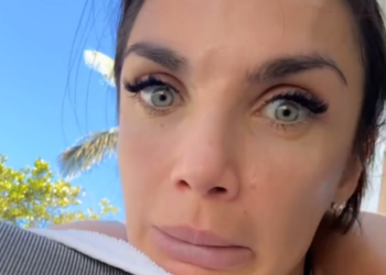 Elettra Lamborghini criticata per il gelato al cane