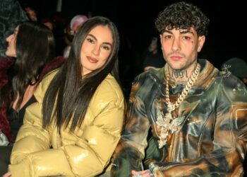 Giulia De Lellis e Tony Effe per la prima volta ufficialmente insieme a un evento, lei lo esalta: ''Vivo con lui, è dolce e premuroso''