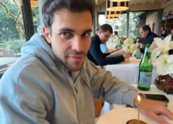 Goffredo Cerza compie 29 anni e festeggia alla grande