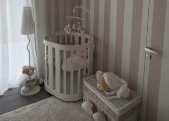 La compagna di Valentino Rossi Francesca Sofia Novello mostra la cameretta della piccola Gabriella