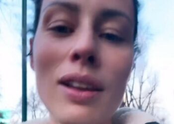 La figlia di Marica Pellegrinelli le vieta di mettere il cappello