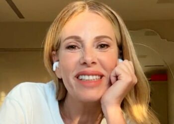 ''Mi impegno tanto a tenere unita la mia famiglia allargata'': Alessia Marcuzzi parla dei figli avuti da padri diversi 