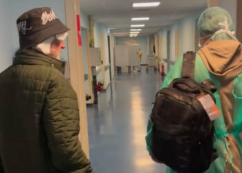 Il papà di Belen e Cecilia Rodriguez esce dall’ospedale dopo 29 giorni: le immagini