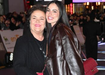 Giulia De Lellis e la mamma del fidanzato Tony Effe insieme a Sanremo: con la ''suocera'' c’è armonia, foto