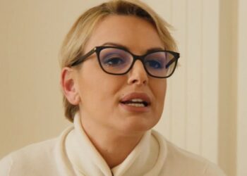 ''Non mi piacciono le donne maschie, mi corteggiano le etero'': Francesca Pascale parla della sua nuova vita da single in tv