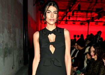 Giulia Salemi ad appena un mese e mezzo dal parto appare già in forma pazzesca alle sfilate milanesi: guarda