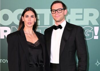Melissa Satta e Carlo Beretta elegantissimi alla serata di beneficienza meneghina: la coppia sempre più unita dopo un anno